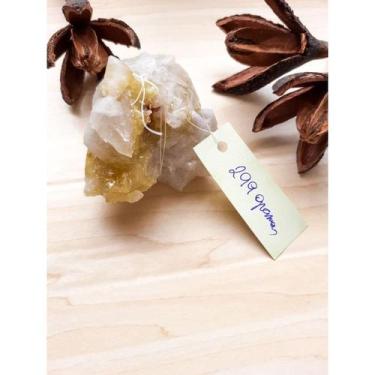 Imagem de Pedra natural Moscovita Ouro Mica - Paz Interior Store, 299 gramas
