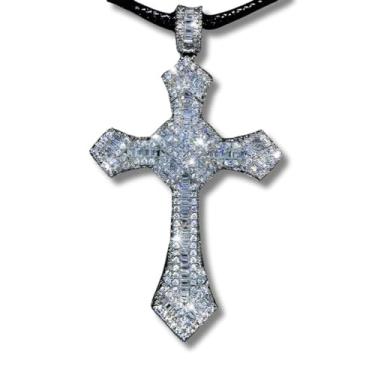 Imagem de Colar Unissex com Crucifixo de Luxo "Divino Esplendor" – Couro Preto, Pingente com Zircônias Banhado a Prata 925, Fé e Estilo em Alta Classe