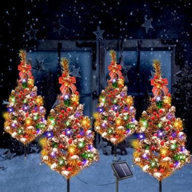 Imagem de 4 peças de luzes solares de árvore de Natal decorações ao ar livre, árvore de Natal movida a energia solar, estaca de jardim de Natal à prova d'água com luzes LED, frutas vermelhas, laço vermelho