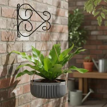 Imagem de Suporte coração mão francesa pluglar em metal  beleza e resistência pa