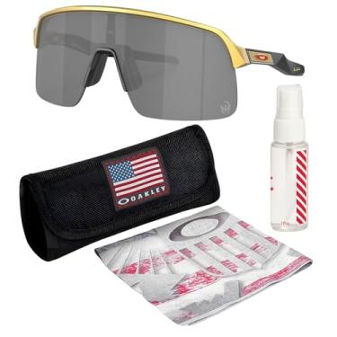 Imagem de OAKLEY SUTRO LITE PATRICK MAHOMES II COLLECTION OO9463 Óculos de sol retangulares com kit oficial de óculos, Ouro olímpico, 39 mm