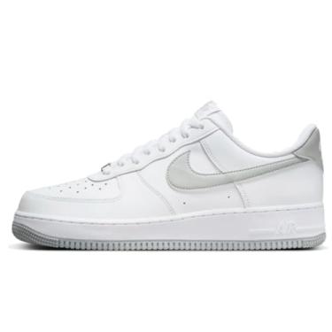 Imagem de Nike Tênis masculino Air Force 1 '07 (FJ4146-100, branco/LT cinza fumê e branco), Branco/cinza-claro - branco, 45