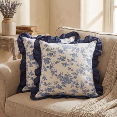Imagem de Tingjoo Pacote com 2 capas de almofada vintage florais azuis com babados 45,7 x 45,7 cm, capas de almofada decorativas para casa de fazenda, estampa de detalhes neutros, presentes para sofá, cadeira