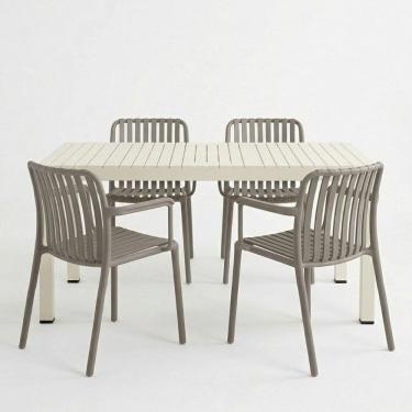 Imagem de Kit 1 Mesa Creta 140x72cm e 4 Cadeira Tulum em Polipropileno Nude/Cinza