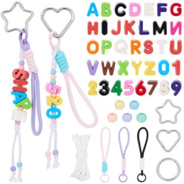 Imagem de SOFPLATE 1 caixa 143 peças kit de fabricação de chaveiros com contas e letras, contas de letras, kit de chaveiro acrílico A-Z 0-9 contas de furo grande anéis de portão de mola para artesanato faça