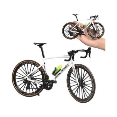 Imagem de Miniatura De Bicicleta Vintage De Metal Fundido: Modelo Clássico Para 