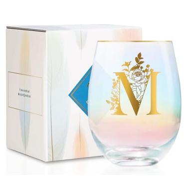 Imagem de Onebttl Presentes de vinho personalizados para mulheres, taça de vinho sem haste fofa com iniciais, presentes de monograma para amantes de vinho em aniversários de Natal, M