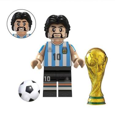 Imagem de Boneco jogador futebol bloco de montar escolha, MARADONA
