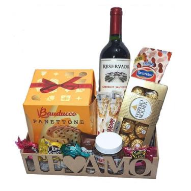 Imagem de Cesta De Presente Natal Te Amo Chocolates, Panetone, Vinho - Cesta de 