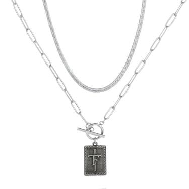 Imagem de MANZHEN Conjunto de colar de cruz com inicial em camadas, corrente de cobra prata com pingente de letra quadrada, gargantilha feminina com fecho de botão, 18 Inches, Metal, Sem Pedra Preciosa