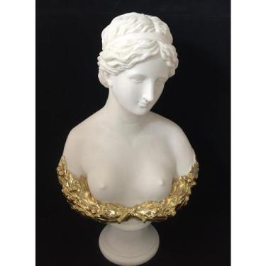 Imagem de Busto Decorativo Poliresina Branca Detalhes Dourado Formosa - LUXdécor