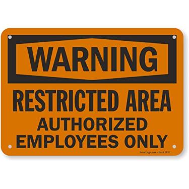 Imagem de SmartSign Placa de segurança de plástico OSHA, legenda "Aviso: área restrita", 17,8 cm de altura x 25,4 cm de largura, preto em laranja