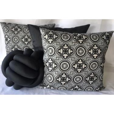 Imagem de Kit 3 Capas de Almofadas Decorativas + Almofada Nozinho(20)