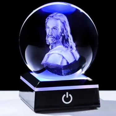 Imagem de YWHL Estátuas de Jesus 3D bola de cristal com base de LED colorida, presentes religiosos para Natal, batismo e casa, primeira comunhão e oração, decoração de altar, esfera sagrada cristã de vidro