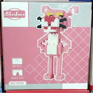 Imagem de Bloco de Montar Pantera cor de Rosa BrickHeadz didatico com 700 peças 