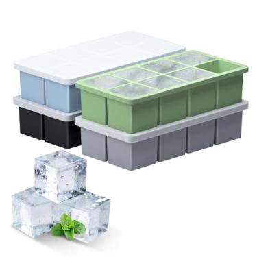 Imagem de Formas grandes para cubos de gelo, pacote com 4 bandejas de gelo de liberação fácil para freezer com tampa, bandeja grande de silicone empilhável, sem BPA, derretimento lento para uísque Bourbon