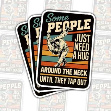 Imagem de (3 peças) Some People Just Need A Hug Around The Neck Adesivo retrô divertido de Jiu Jitsu – Decalque de vinil engraçado à prova d'água para laptop, garrafa de água, copo, carro – Presente para fãs de