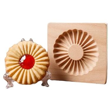 Imagem de Molde de biscoito de madeira redondo tradicional, prensa de biscoito sanduíche com padrão floral com design decorativo, bege