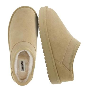 Imagem de CUSHIONAIRE Hilo-3 Pantufas femininas confortáveis de camurça, forro de pele sintética macia, sem cadarço, para casa, com espuma viscoelástica acolchoada, Camurça genuína Sand Breeze, 11 Wide