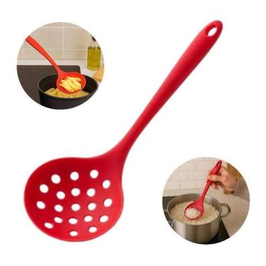 Imagem de Escumadeira Vermelha 33Cm De Silicone Flexível Livre De Bpa