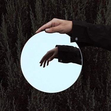 Imagem de Espelho De Banheiro Redondo Sem Moldura Simples E Moderno Espelho De Vidro De Vestir E Maquiagem Montado Na Parede, Adesivo De Parede Mini Decoração Diy Redonda Adereços De Fotos E, 40cm