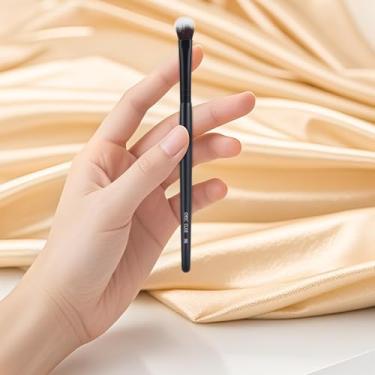 Imagem de Pincel iluminador para nariz, osso da sobrancelha, maçã do rosto e canto interno, pequeno pincel de maquiagem para brilho preciso e destaque de detalhes