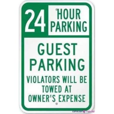 Imagem de Placa de aviso de metal estanho 24 horas estacionamento convidados infratores de estacionamento serão rebocados às custas do proprietário 20.3 cm x 30.5 cm decoração placas de escritório de parede de