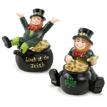 Imagem de SYNCVIBE Decorações do Dia de São Patrício, conjunto de 2 estatuetas de duende de resina para bandeja em camadas, cornija, prateleira de mesa decoração de São Patrício