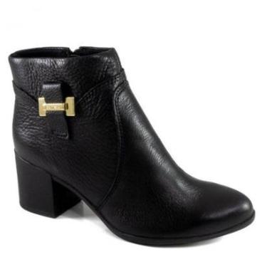 Imagem de Bota couro cano curto com detalhe metal Bottero-Feminino