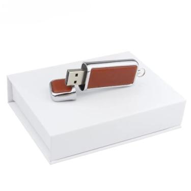 Imagem de PENDRIVE PERSONALIZADO REVESTIDO DE COURO COM USB 3.0, ACOMPANHADO DE UMA CAIXA PARA PRESENTES. (COURO, 128, GB)