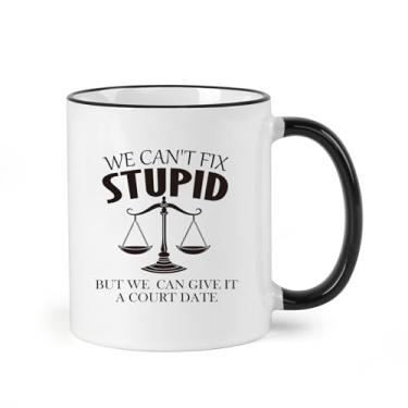 Imagem de Caneca de café Lawyer, We Can't Fix Stupid But Set Court Date - Presente de advogado de 325 ml para profissionais de direito