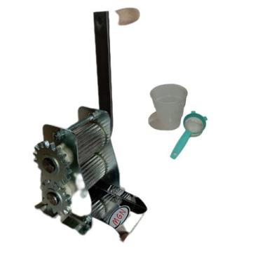 Imagem de Engenho Moedor Garapeira Engenhoca Moinho Maquina Moer Fazer Extrair C