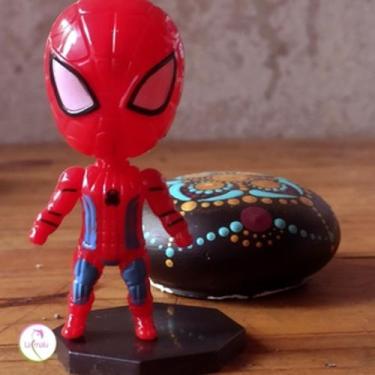 Imagem de Boneco De Plástico Miniatura Homem Aranha Ou Homem De Ferro