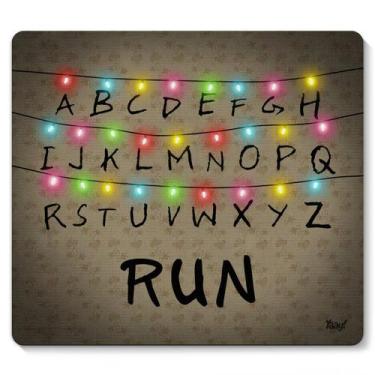 Imagem de Mouse Pad Emborrachado 23x20cm Stranger Things Yaay!, Stranger Run