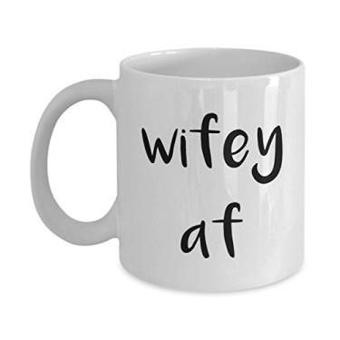 Imagem de Caneca Wifey af – Presentes para esposa Chá engraçado Cacau – Ideia de