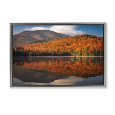 Imagem de Stupell Industries Arte de parede em tela flutuante com moldura dourada refletindo folhagem de outono, design de Jonathan Zaharek, 53 x 78 cm