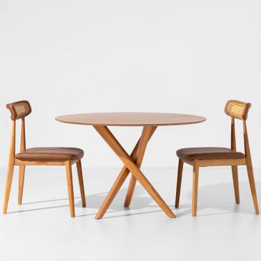 Imagem de Conjunto Mesa de Jantar Thai Redonda Carvalho Americano - 1,20m + 2 Cadeira Dalí Palha Larga - Cognac