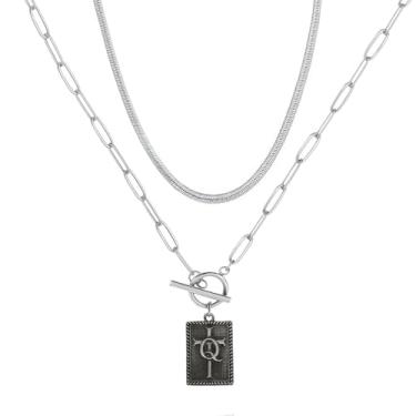 Imagem de MANZHEN Conjunto de colar de cruz com inicial em camadas, corrente de cobra prata com pingente de letra quadrada, gargantilha feminina com fecho de botão, 18 Inches, Metal, Sem Pedra Preciosa