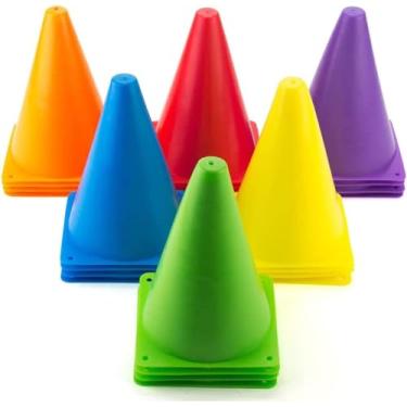 Imagem de Faswin Pacote com 30 cones de futebol, cones coloridos de 17 cm para esportes, cones de trânsito, marcador de campo de agilidade, cone de plástico para patinação, futebol, jogos, atividades internas