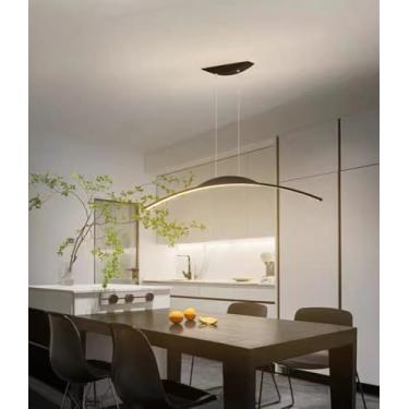 Imagem de Luminária pendente LED moderna e regulável com controle remoto. Design linear, altura ajustável, ideal para mesa de jantar, sala de jantar, escritório e cozinha (preta, 150 cm de comprimento