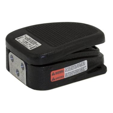 Imagem de Linemaster 4C-30F2-S Interruptor de pé Airval Clipper, 4 vias pneumático, pedal único, momentâneo, estágio único, sem proteção, preto