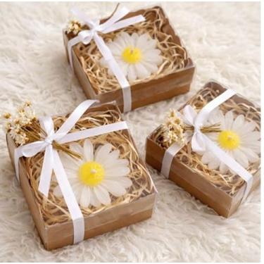 Imagem de Lembrancinha de Aniversário com Mini Margaridas Velas, Embalagem Kraft, 10 Unidades