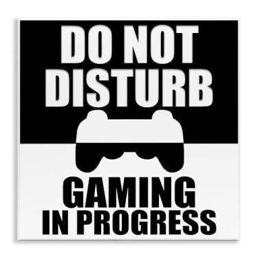 Imagem de Stupell Industries Do Not Disturb Minimal Gamer Wall Plaque Art, design por Kim Allen, 12 x 12