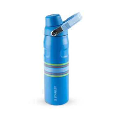 Imagem de GARRAFA STANLEY TÉRMICA AEROLIGHT FAST FLOW VARSITY 710ML AZURE STRIPES 08482-00