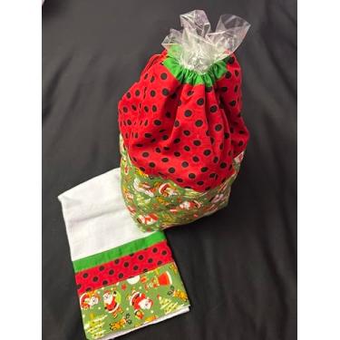 Imagem de Porta Panetone Artesanal Natalino, Tecido com Estampa de Natal, Vermelho com Poás Pretos e Verde, Inclui Pano de Prato