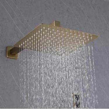 Imagem de Conjunto de Chuveiro Quadrado Slim com Ducha Manual, Desviador, Acabamento Dourado