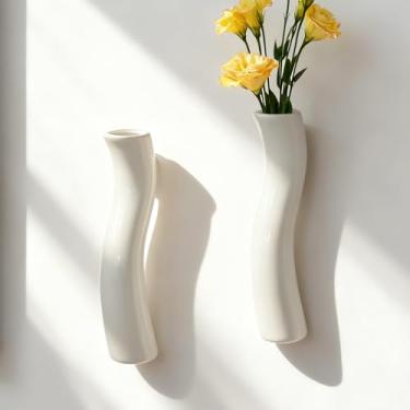Imagem de GDSZJLJ Conjunto de 2 vasos de cerâmica de parede, vaso de parede branco fosco, vasos de cerâmica minimalistas modernos para flores secas ou frescas, decoração de montagem fácil para sala de estar e