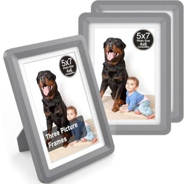 Imagem de vilkok Porta-retrato com tapete de 12 x 17 cm, instalação em 5 segundos sem ferramentas, molduras de design de segurança sem metal, molduras leves vêm em 8 cores para decoração de casa, casamento e