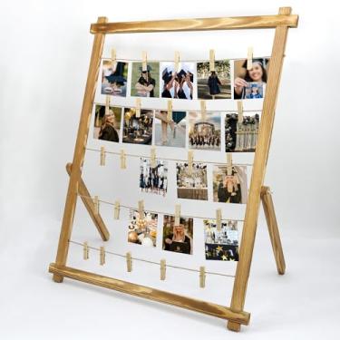 Imagem de FramePro Quadro de exibição de fotos independente com clipes, suporte de mesa estável para mais de 30 fotos, decorações de centro de formatura 2026, placa de madeira para fotos, obras de arte