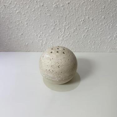 Imagem de Esfera decorativa de travertino aromático, difusor de óleo essencial com design perfurado, off-white, estilo moderno (off-white)